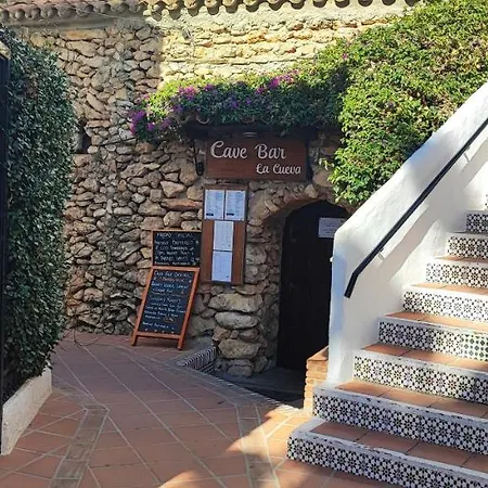 Capistrano Village Leo's Smile House, By Vg *