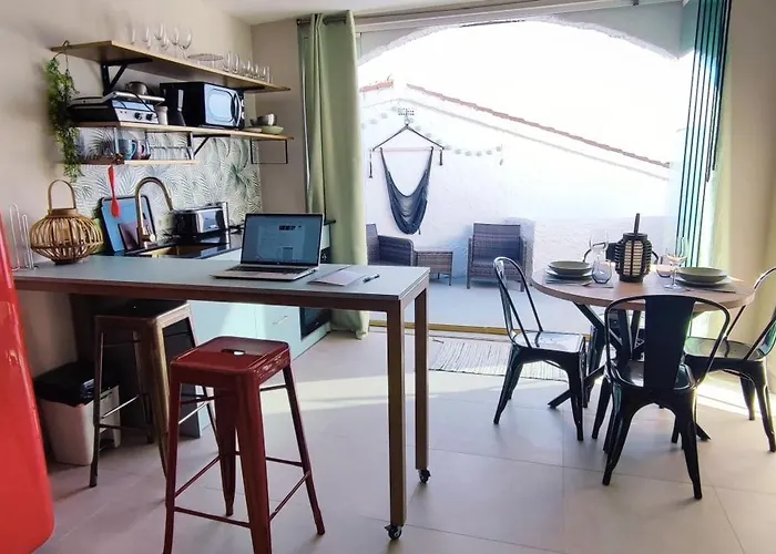 Capistrano Village Leo's Smile House, By Vg Nerja